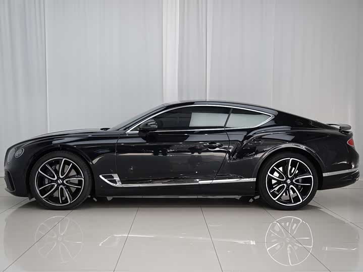 Фото 3 - Bentley Continental GT
