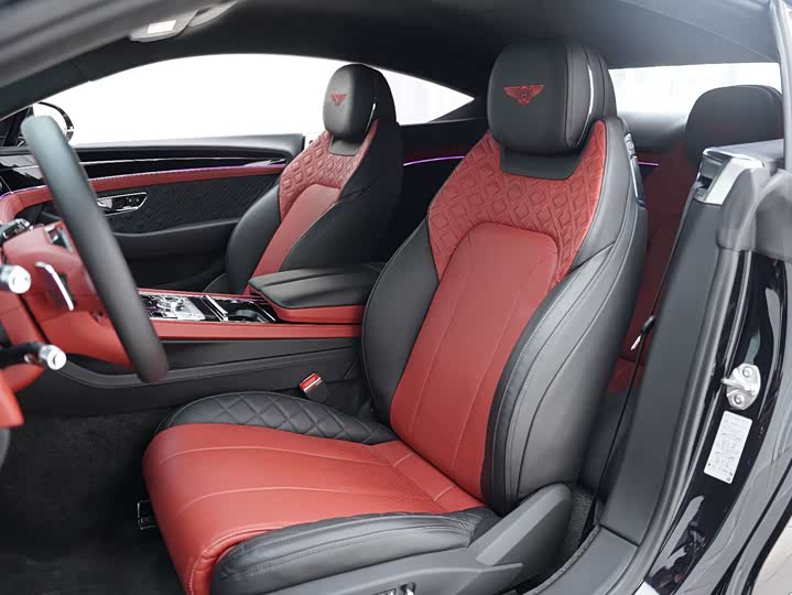 Фото 9 - Bentley Continental GT