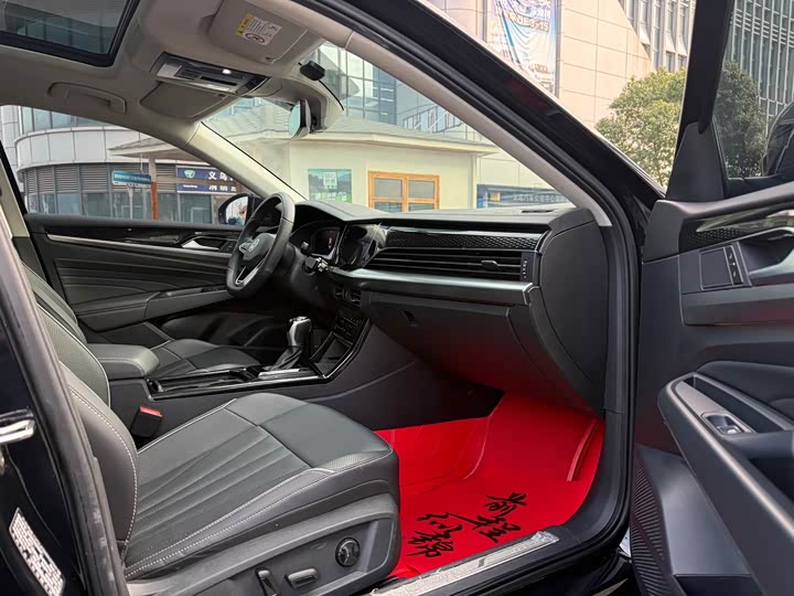 Фото 7 - Volkswagen Passat