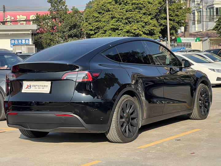 Фото 7 - Tesla Model Y