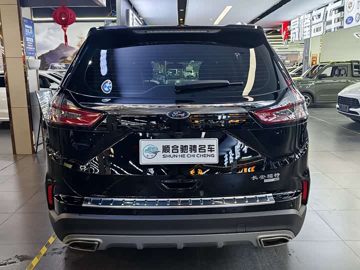 Фото 6 - Ford Edge