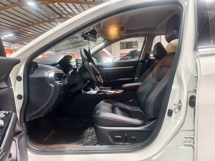 Фото 2 - Nissan Teana