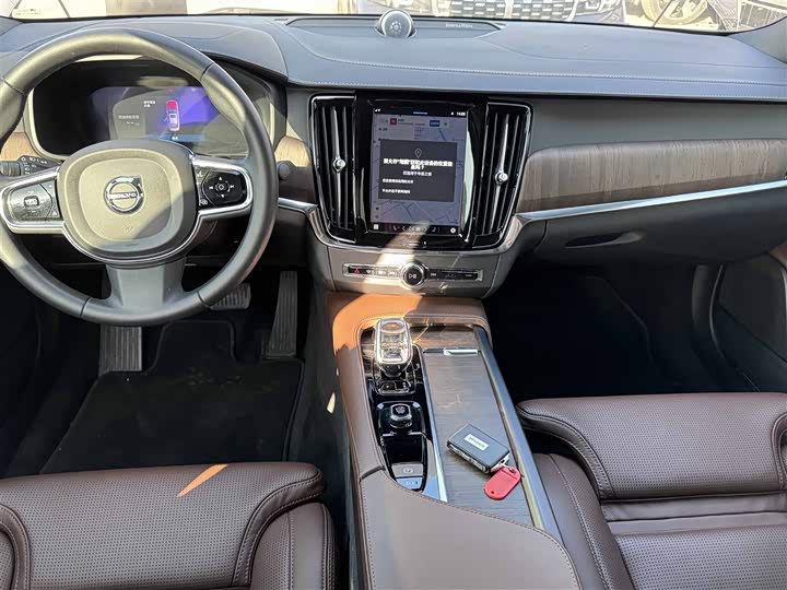 Фото 6 - Volvo S90