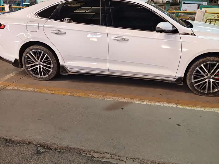 Photo 2 - Geely Preface