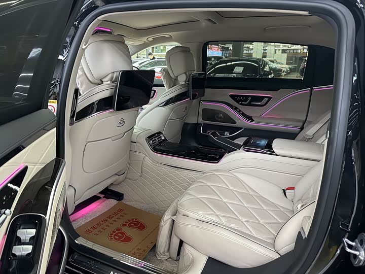 Фото 7 - Mercedes-Benz Maybach S-Class