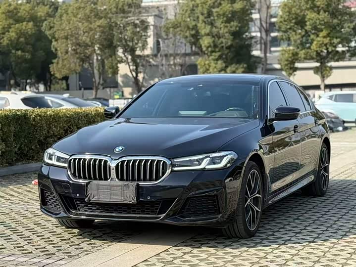 Фото 1 - BMW 5 Series