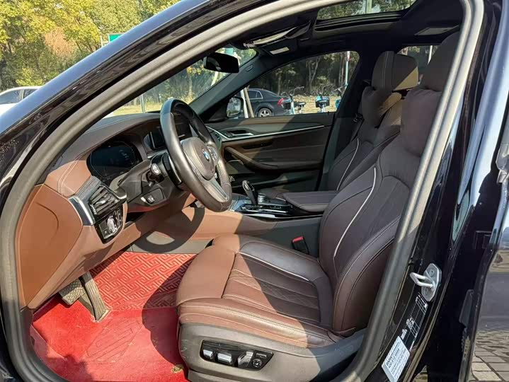 Фото 4 - BMW 5 Series