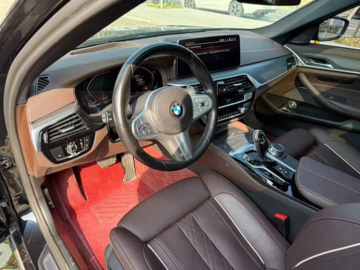 Фото 5 - BMW 5 Series