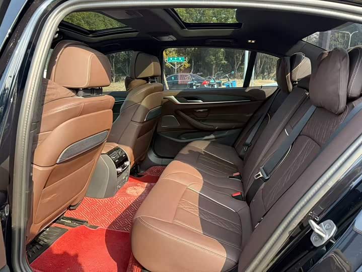 Фото 7 - BMW 5 Series