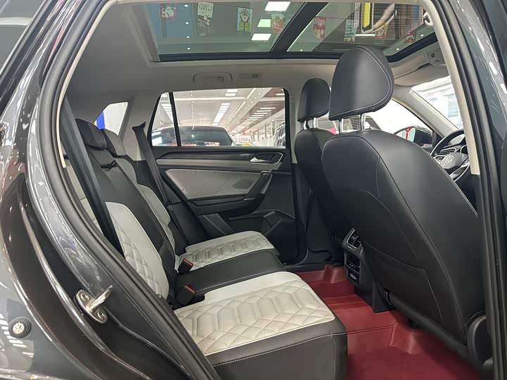 Фото 9 - Volkswagen Tayron