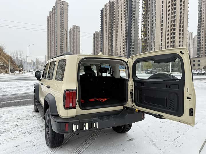 Фото 9 - Tank 300