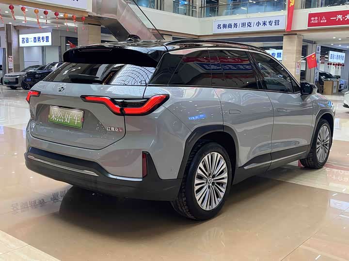 Фото 3 - Nio ES6