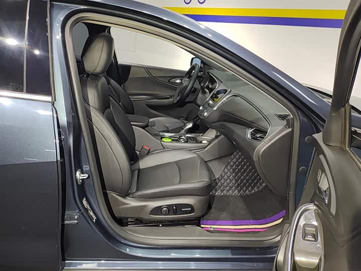 Фото 8 - Chevrolet Malibu XL