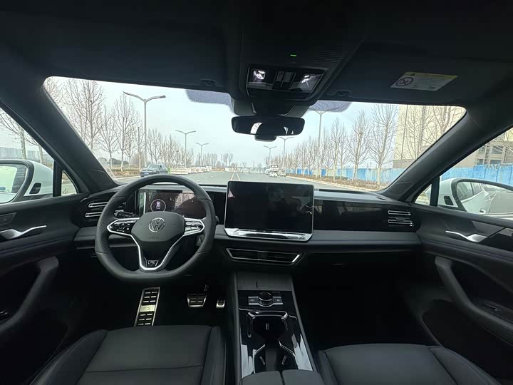 Фото 5 - Volkswagen Tiguan L Pro