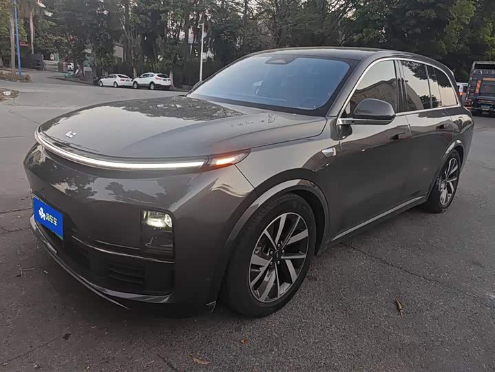 Фото 1 - LiXiang L8