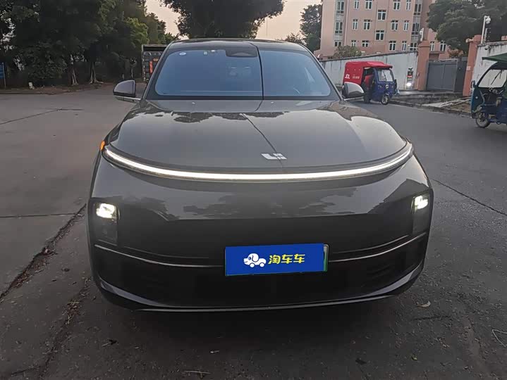 Фото 2 - LiXiang L8