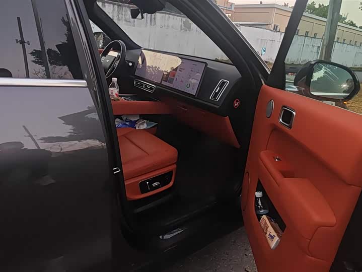 Фото 8 - LiXiang L8