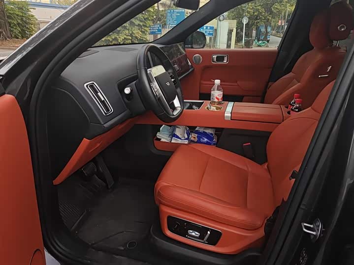 Фото 9 - LiXiang L8