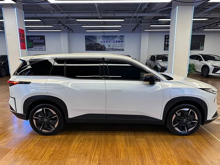 Photo 6 - Toyota bZ3X