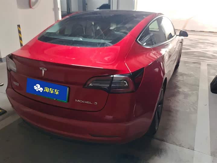 Фото 3 - Tesla Model 3