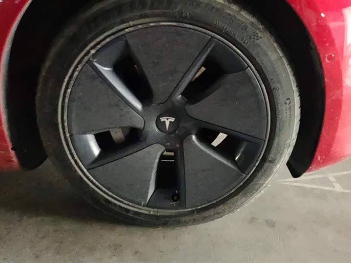 Фото 6 - Tesla Model 3