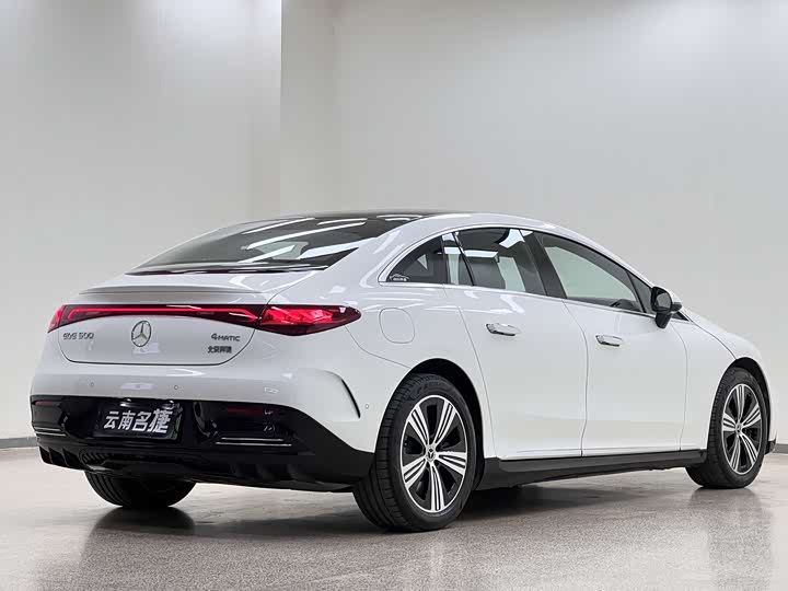 Фото 6 - Mercedes-Benz EQE