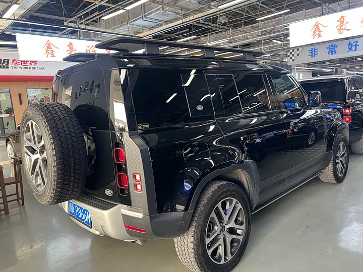 Фото 9 - Land Rover Defender