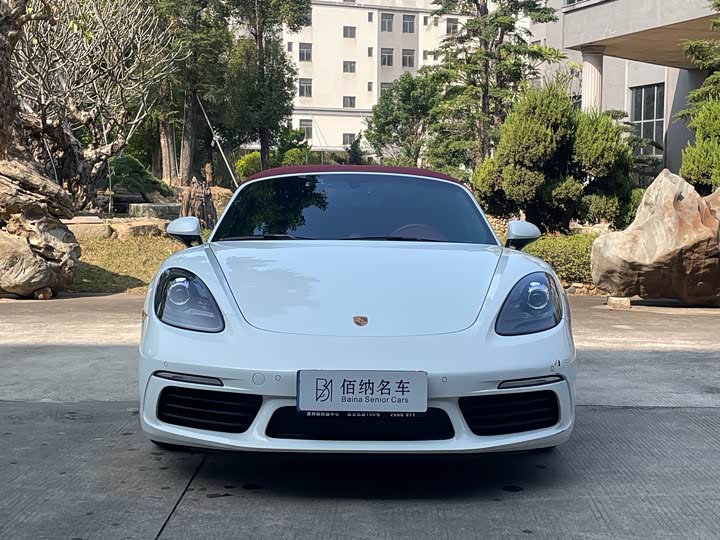 Фото 2 - Porsche 718