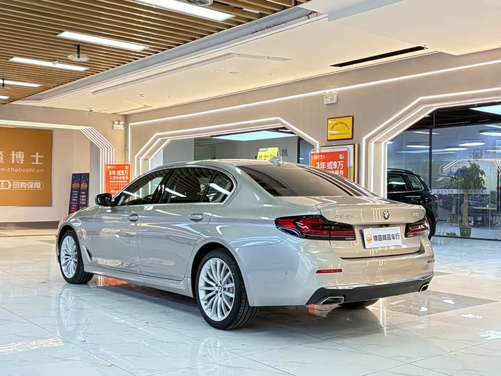 Фото 3 - BMW 5 Series