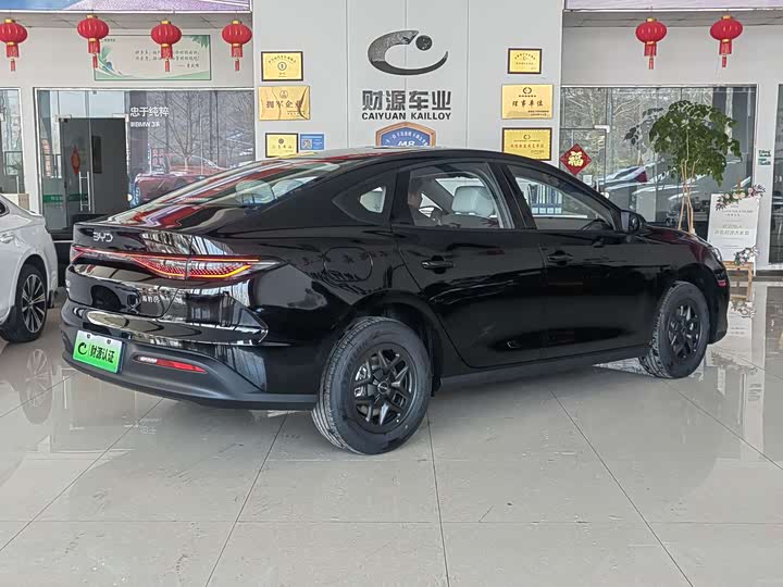 Фото 4 - BYD Seal 05 DM-i Hybrid