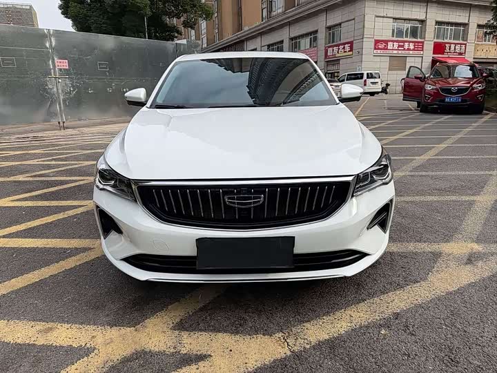 Фото 2 - Geely Emgrand