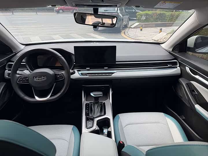 Фото 5 - Geely Emgrand