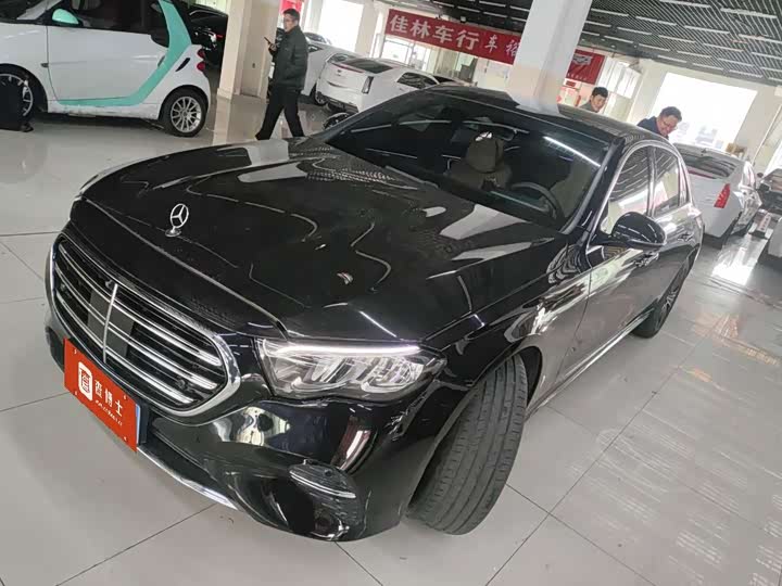 Photo 1 - Mercedes-Benz E-Class