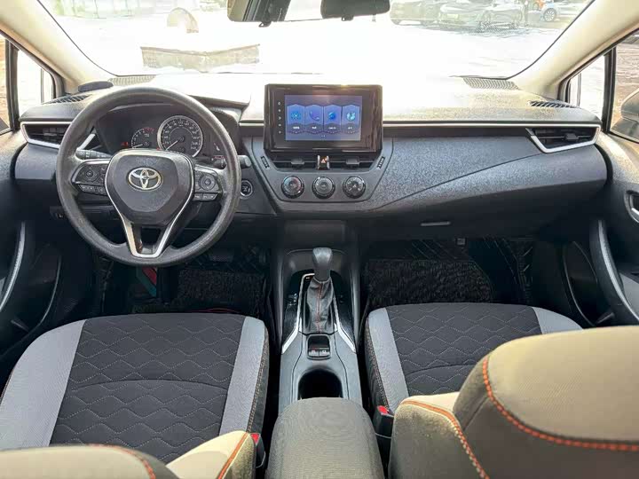 Фото 5 - Toyota Corolla