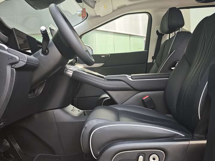 Фото 5 - XPeng X9