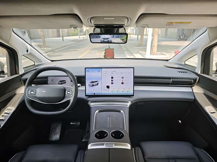 Фото 7 - XPeng X9