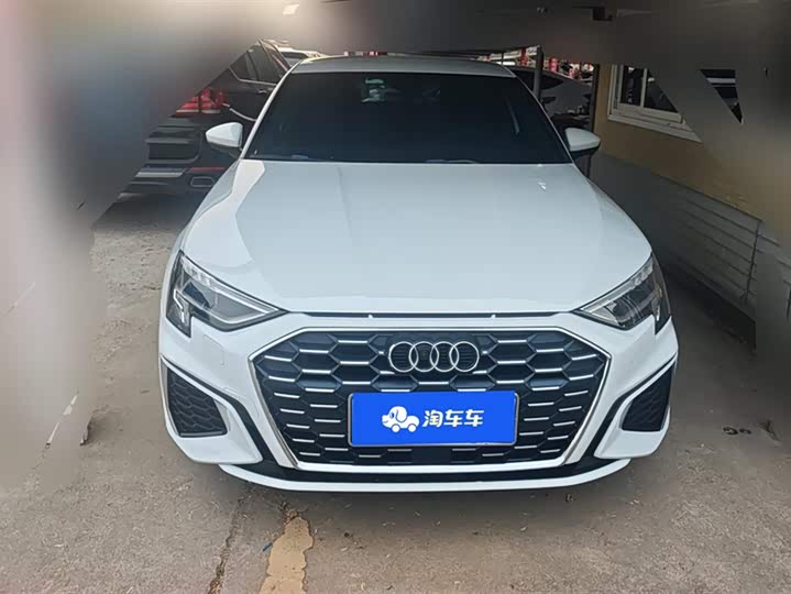 Фото 2 - Audi A3