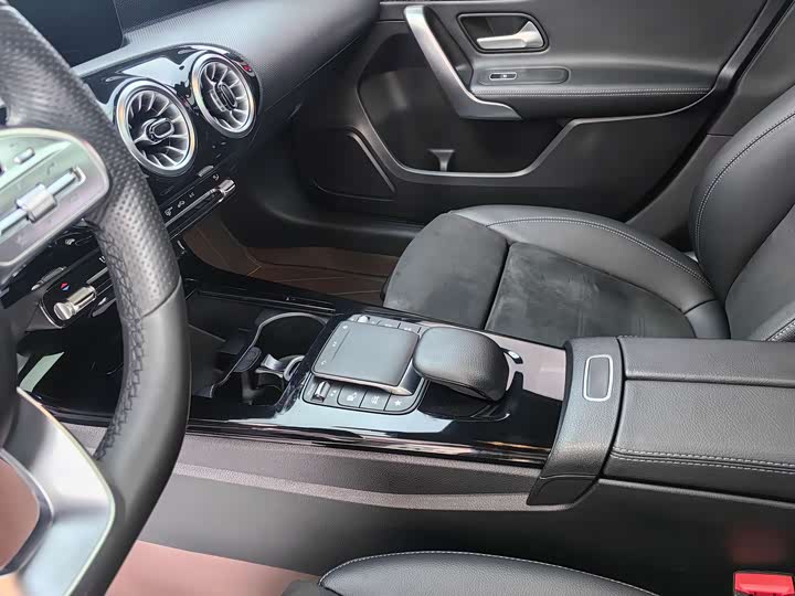 Фото 7 - Mercedes-Benz A-Class