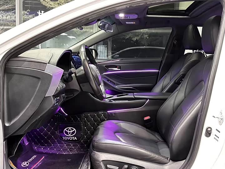 Фото 4 - Toyota Avalon