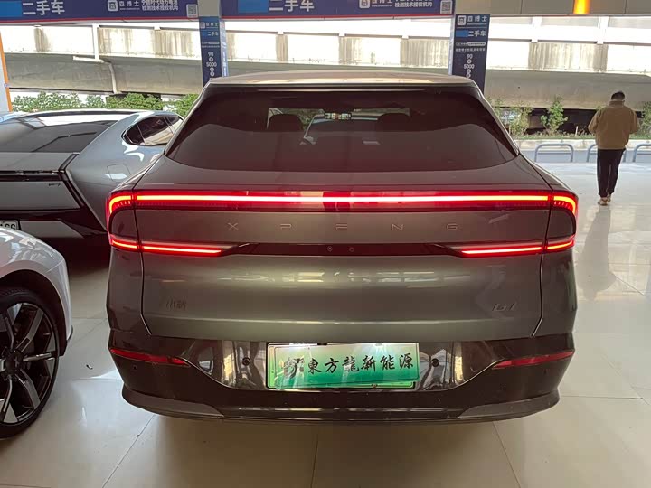 Фото 2 - XPeng G7