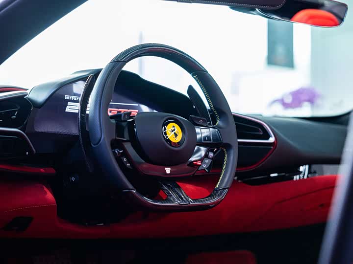 Фото 7 - Ferrari 296