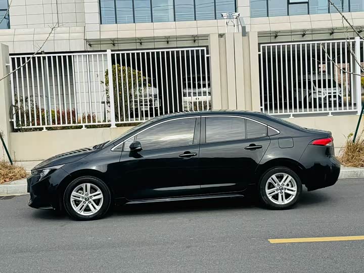 Фото 2 - Toyota Levin