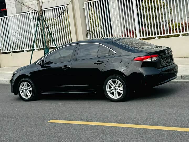 Фото 3 - Toyota Levin