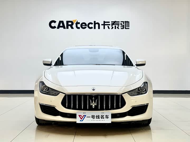 Фото 1 - Maserati Ghibli