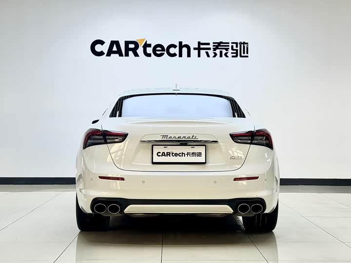 Фото 4 - Maserati Ghibli