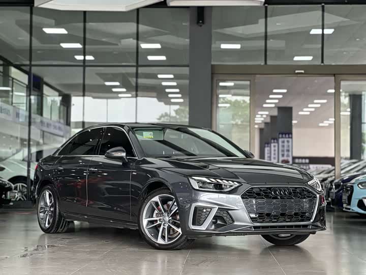 Фото 3 - Audi A4L