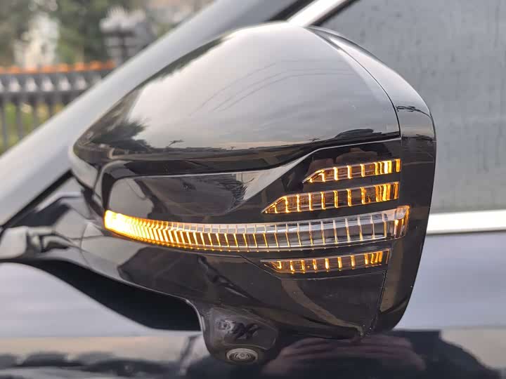 Фото 6 - Changan UNI-K