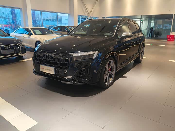 Фото 2 - Audi SQ7