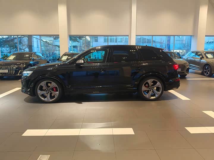 Фото 5 - Audi SQ7