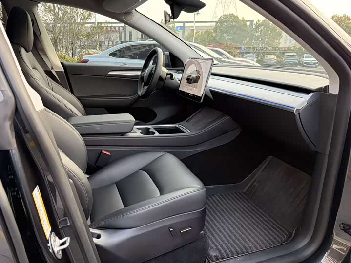 Фото 5 - Tesla Model Y